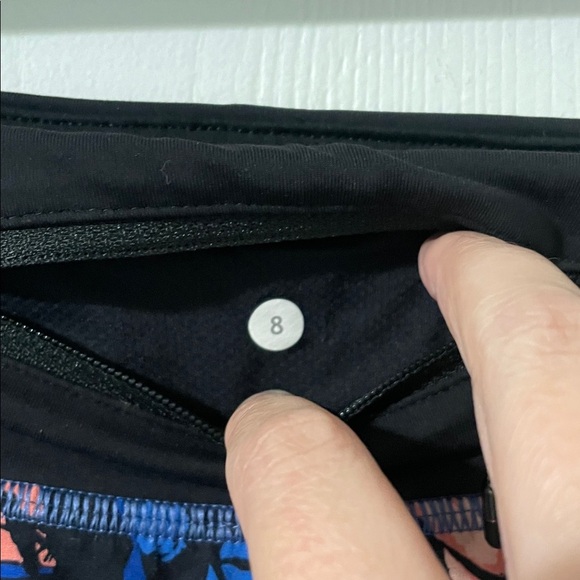 Lululemon Speed Shorts Paint Storm Harbor Blue Black Lined Size 8 - Picture 5 of 13